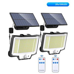 ไฟโซลาร์เซลล์ตรวจจับความเคลื่อนไหวสำหรับภายนอกอาคาร 200/210 LED 3 โหมด ไฟส่องสว่างโซลาร์เซลล์พร้อมรีโมทคอนโทรล สำหรับสวน สนาม โรงเก็บของ โรงรถ ﻿