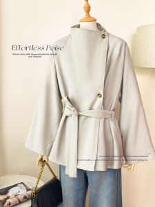 Side-slit and Belted Collar Windbreaker