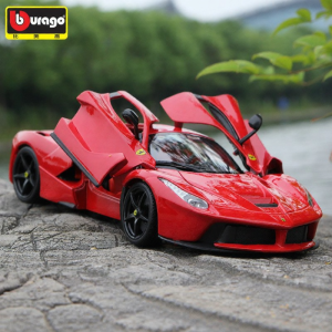 Bburago | Mô Hình Hợp Kim Xe Ferrari Tỉ Lệ 1:18