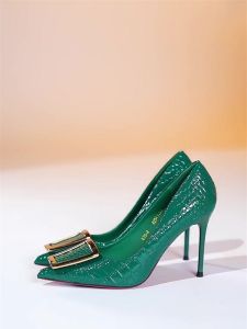 รองเท้าส้นสูงหัวแหลม Hebe Style สำหรับผู้หญิง รองเท้าหนังนิ่ม พื้นยาง หัวแหลม หัวเข็มขัดสี่เหลี่ยม ลายสก็อต ฤดูใบไม้ผลิ 2025 รองเท้าส้นสูงแบบใหม่