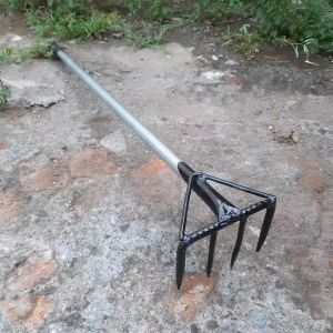 Garukan Sampah Kaki 4 Bahan Besi Panjang Pegangan 85Cm