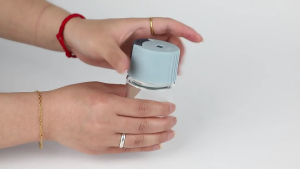 0.5g Salt Press Bottle Seasoning Jar Container Control Metering Shaker Healthy Lifestyle Kitchenware Dispenser