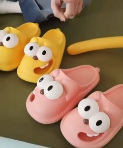 Big-eyed dog slipper lady Feeling of treading on shit wear well home furnishing soft-soled Cute cartoon indoor antiskid Summer Thick bottom