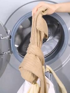 ลูกบอลซักผ้า 6x4cm บรรเทาเส้นทอง สถานที่สำคัญ: ลูกบอลซิลิโคน ใช้ซ้ํา สําหรับซักผ้า เครื่องซักผ้า