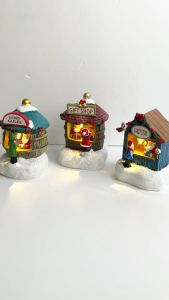 Pinky Bee Rumah Lampu Natal 67040200: Dekorasi Natal Berkualitas Tinggi