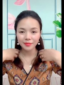 SIRKAM BUN PENAMBAH VOLUME RAMBUT: Cara Meningkatkan Volume Rambut Secara Instan