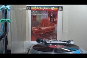 1 แผ่นเสียง 12นิ้ว u94 GEORGE MALCOLM บรรเลงเปียโน แผ่นVG++ริ้วรอยบาง เสียงรบกวนน้อยนิดไม่มีรอยลึก แผ่นล้างสะอาดแล้ว ปกVG++มีตำหนิขอบนิดหน่อย ขอบไม่ขาด สันไม่ทะลุ