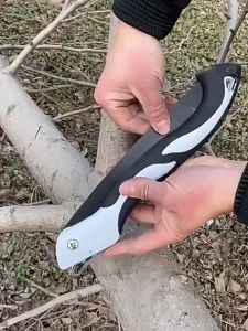 EOSM เลื่อยตัดไม้พับ เลื่อยไม้ เลื่อยกิ่งไม้ พับได้ เลื่อยพับ ตัดกิ่งไม้ ทนทานแข็งแรง sk5 เหล็กพิเศษ มีตัวล็อคนิรภัย