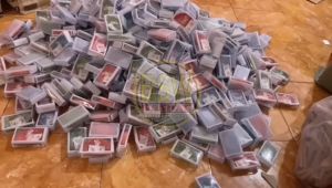 ( isi 50 pcs ) Souvenir MANGKOK SAMBAL MODEL DAUN kemas MIKA Kartu Ucapan Suvenir Murah Makassar