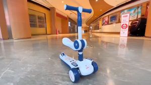 👶Kawdee👶 สกู๊ดเตอร์เด็ก สกู๊ดเตอร์ 3 ล้อ ล้อมีแฟลช พับเก็บง่าย Scooter มีเพลง ปรับความสูงได้ 4 ระดับ