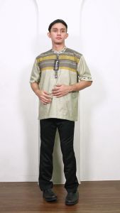 Baju Koko Pria Dewasa Terbaru / Kemko Katun Pendek / Atasan Takwa Lebaran / Hem THR (BONUS DUS) MOERBA 19D243528 Sage Kancing Atas
