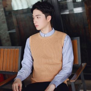 เสื้อกั๊กถักแขนกุดคอตั้งสีพื้นสำหรับผู้ชาย ทรงบาง แฟชั่นฤดูใบไม้ร่วง ผ้าฝ้ายผสมไนลอน ทรงปกติ ไม่ต้องรีด