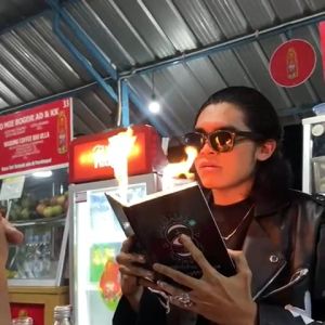 Dove and Fire Book (Buku Api & Buku Sulap Keluar Burung)