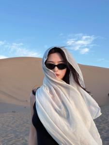 Khăn Choàng Lụa Mỏng Mùa Hè Cho Nữ Du Lịch Sa Mạc Chống Nắng Chụp Ảnh Khăn Quàng Cổ Phong Cách Dân Tộc