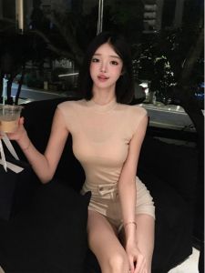 TiTi Beauty Short Sleeve Half High Collar Slim Fit T-Shirt Womens Autumn Pure Desire Korean Style Light Beige Shoulder Top