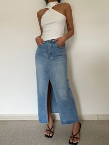 High-Waist Denim Skirt with Pure Color Street Style Front Slit Mid-Length A-Line Silhouette for Women Fashionable and Slimming