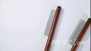【Mi Pet Lover】Solid Wood Cat Dog Comb Flea Lice Comb with Rounded Stainless Steel Teeth for Cat Dog Rabbit Massage