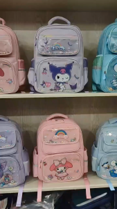 🏫 ไอเทมวัยเรียน เป้นักเรียน ลายการ์ตูน ขนาด 17 นิ้ว มีช่องใส่ของหน้า 2 ช่อง และช่องข้างใส่กระติกน้ำ