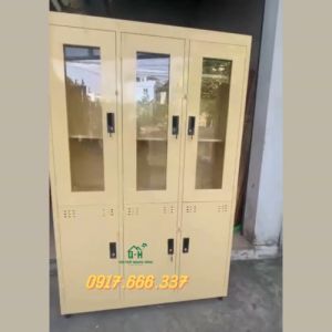 Tủ hồ sơ sắt 3 cánh kính sơn tĩnh điện màu vàng nhạt sang trọng dùng trong văn phòng - Hàng đặt