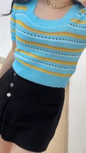 Desain Fashionable & Nyaman: Femmi Flower Square Neck Knit Crop Top