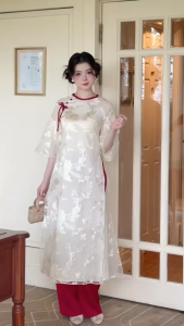 QC_ Áo dài nữ tính quý cô Việt áo dài cô dâu nhẹ nhàng thanh lịch bộ áo dài du xuân thanh tao Tơ thêu hoa thắt nơ cổ tròn mix quần dài Mango