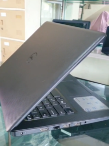 Laptop DELL Vostro 3481 Core i3-7020 | 8GB / SSD 256GB | 14" HD