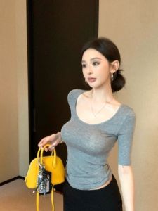 Slim Fit Short Sleeve U Neck T Shirt Womens Style Korean Commute Pure Color Casual Top for Young Women Autumn 2025 New Arrival
