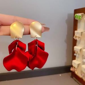 Bông Tai Tua Rua Nhiều Màu Sắc Dành Cho Nữ Kiểu Dáng Cánh Hoa Tinh Tế Chất Liệu Acrylic Thời Trang Phụ Kiện Dự Tiệc Hàng Ngày.