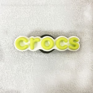 หัวเข็มขัดตกแต่ง Jibbitz ลาย Cross Font สำหรับรองเท้า Holes ของ Carrols หัวเข็มขัดตกแต่งรองเท้าแบบต่างๆ