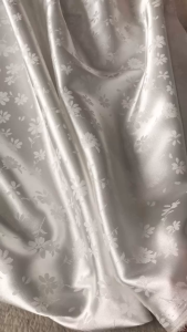 Vải Gấm Hoa Trắng Khổ 1m5 - Mềm Mại Láng Mượt Rũ Đàn Hồi Nhẹ - May Áo Dài Bà Ba Váy Kiểu