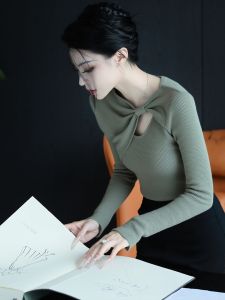 Ladies Knitted Sweater Autumn Winter Korean Style Lazy Fashion Unique Design Premium Lightweight Luxury Sensation Commute Style