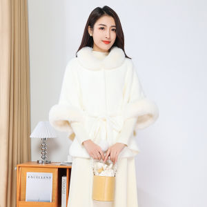 Stylish White Fur Collar Shawl Thickened Autumn Winter Outerwear Warm Coat Beautiful Chinese Cheongsam Style Womens Accessory