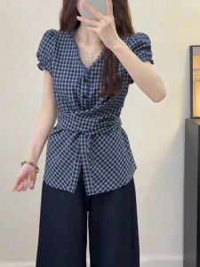 BINKAFENNY | เสื้อเชิ้ตผู้หญิงแขนพองลายสก็อตสไตล์ฝรั่งเศส ทรงเข้ารูป กระโปรงสั้น คอวี แขนสั้น ทรงเข้ารูป เสื้อเชิ้ตผู้หญิง