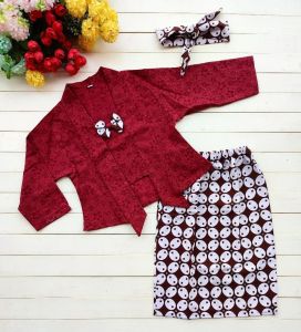 Kebaya Kutubaru Bayi dan Anak Perempuan Embos Batik Lengan Panjang Rok Panjang (6 bulan - 4 tahun) | Setelan Kebaya Anak Lengan Panjang