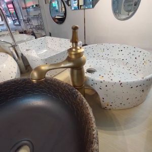 Vòi chậu rửa mặt lavabo đồng cổ nóng lạnh chiều cao 20cm và 30cm VL003 - Kiểu đèn thần - Tông màu trầm - Chất liệu đồng siêu bền mang phong cách cổ điển - Chính hãng Audi