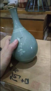 Bình celadon hạc khắc mẫu đơn và hai tai quá xinh gốm Nhật❤️❤️❤️❤️