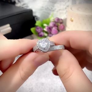 Huitan Eternity Love Women Rings Luxury 2Pcs/Set Cubic Zirconia Heart Rings Wedding Engagement Party Fashion Versatile Jewelry