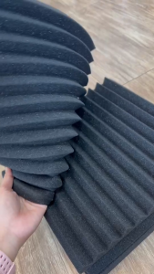 ฟองน้ำซับเสียง ลดเสียงสะท้อน เสียงฟุ้ง ขนาด 30x30 ซม. ลายฟันปลา ใช้ซ้อมดนตรี ซับเสียง ควบคุมความดัง ส่งฟรี จัดส่งในไทย