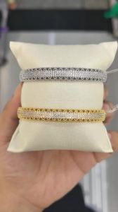 Minimalist Zirconia Bracelet for Women Elegant and Fashionable Party Jewelry Bangle