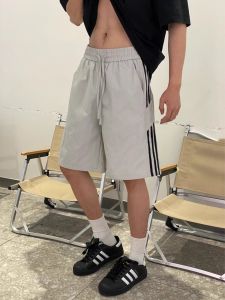 Quần Short Sọc Ba Sọc American Ice Silk Mỏng Mùa Hè Nhanh Khô Năm Điểm Quần Bóng Rổ Thể Thao Cho Thanh Thiếu Niên Cạp Vừa Dài Đến Đầu Gối