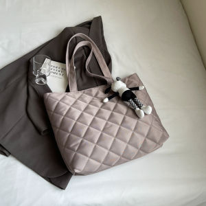 Casual Bag Female 2024 New Arrival Large Capacity Quilted Commuter Hand-Carrying Bag Fashion Student Schoolbag Shoulder Tote Bag