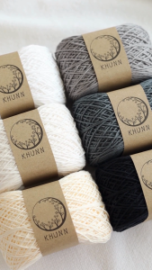 ฝ้าย ไหมคอตตอนซอฟต์ โทน ขาว ดำ 4ply หนัก 50/100 กรัม: ไหมพรม