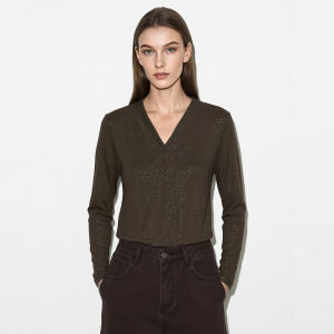 AMII | Versatile V-neck Silvery Sparkle T-Shirt