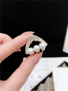 Small Pearl Rhinestone Alloy Hair Claw Elegant Side Bangs Clip Diamond Embedded Fashionable Hair Accessories Fresh Outlined