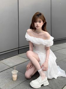 ไหล่เดียว กระโปรงพลีท เดรส การเฉลิมฉลองวันเกิด Luxury Lady Fishbone ดีไซน์ แขนสั้นสูง เอว ทรงเอ เดรส