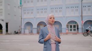 Jilbab segi empat terbaru dan Best Seller