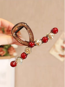 กิ๊บติดผมรูปฉลามสีแดงขนาดใหญ่สไตล์เกาหลีสำหรับผู้หญิง กิ๊บติดผมแบบหนีบผมด้านหลังศีรษะพร้อมคริสตัล ตกแต่งผมแบบหรูหรา