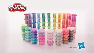 Play-Doh Wow 100 Modeling Compound Variety Pack With100 Cans Including Sparkle Super Shimmer Metallic & Confetti Playset