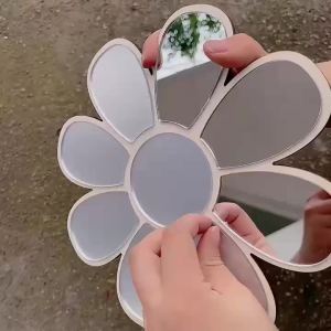 Gương Trang Trí Hình Hoa Cúc Acrylic Gỗ Phong Cách Bắc Âu Dành Cho Phòng Ngủ Phòng Bé Gái Dễ Treo Không Cần Khoan.