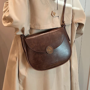 กระเป๋าสะพายไหล่แบบสะพายข้างทรงม้าสไตล์ย้อนยุค สไตล์วินเทจ สไตล์เกาหลี สำหรับเดินทางในฤดูหนาว กระเป๋าสะพายข้างทรงม้าอเนกประสงค์สำหรับผู้หญิง